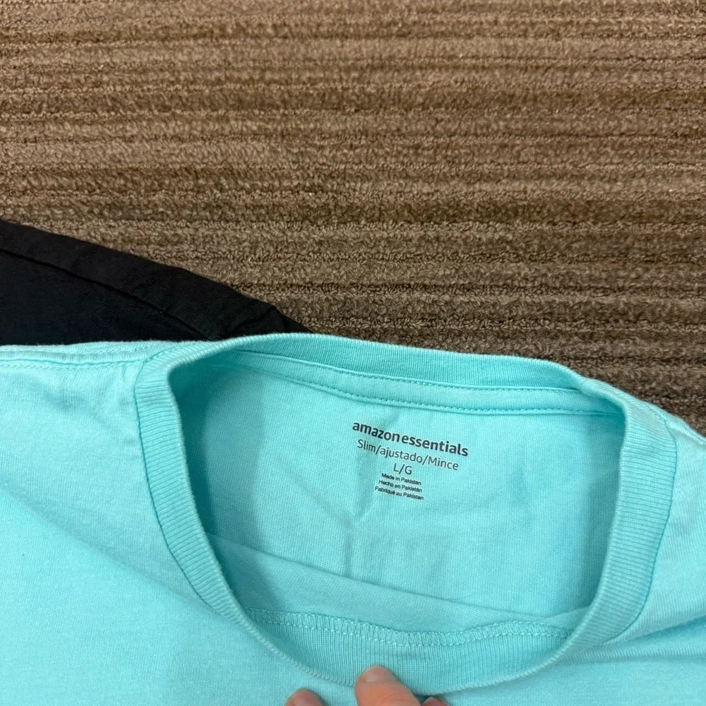Amazon Essentials Men's Light Blue Short Sleeve Tee - Picture 6 of 7